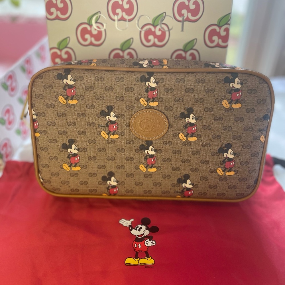 SOLD 💵 Gucci x Disney Collaboration Belt Bag/ Sling - Picture 7 of 13